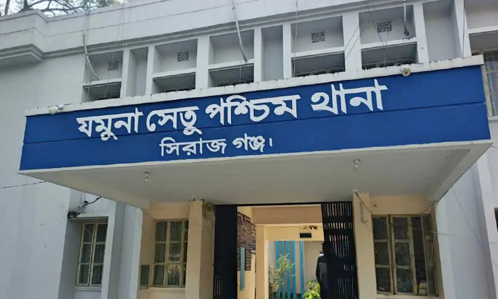 সিরাজগঞ্জে ৯৪ চোরাই মোবাইলসহ আন্তজেলা চক্রের ৮ সদস্য গ্রেপ্তার