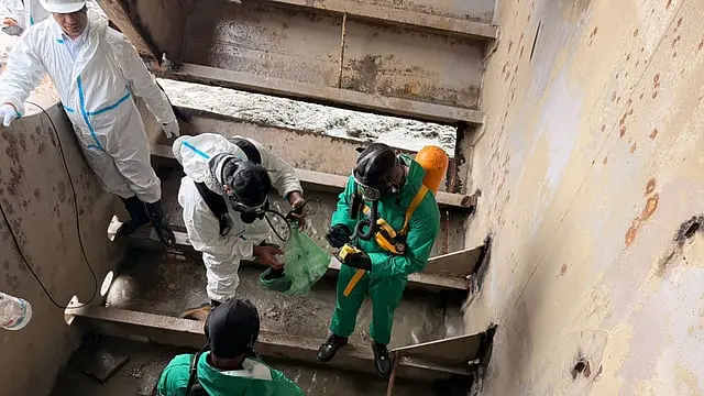সীতাকুণ্ডে জাহাজ কাটার সময় ১০ শ্রমিকের মৃত্যুর ঘটনায় ইয়ার্ডের অবহেলা