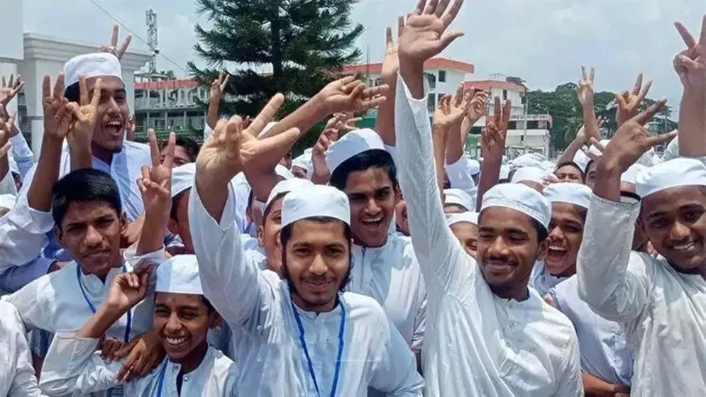 এসএসসি ও সমমানের ফল প্রকাশ, পাসের হার ৬২.২৫ শতাংশ