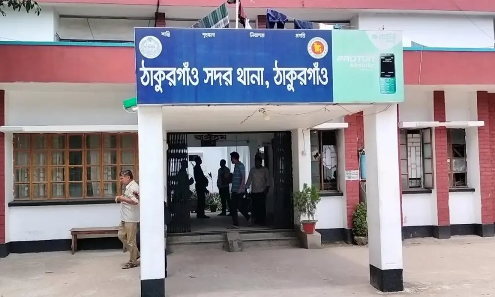 জুয়া খেলার অভিযোগে ৪ পুলিশ সদস্য গ্রেপ্তার, অভিযানে আঙুল ভাঙল এএসপির