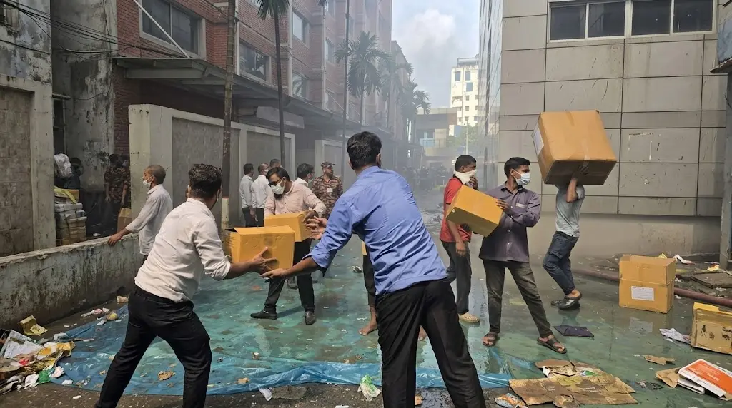 টঙ্গীতে ওষুধ কারখানার আগুন নিয়ন্ত্রণে