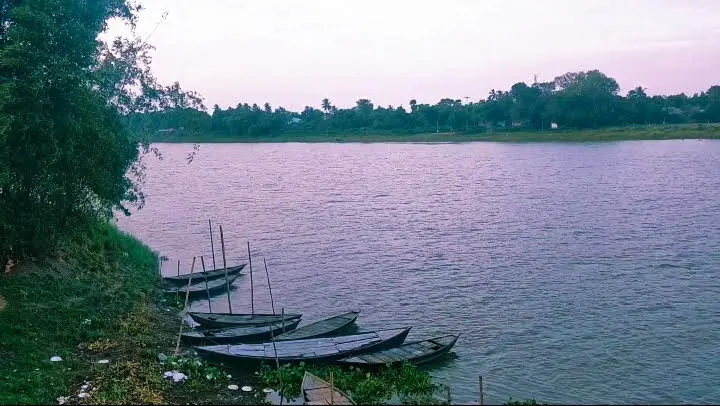 ভোলাহাটে মাঠ ও মহানন্দার তীর ঘিরে পর্যটন ও বিনোদনের নতুন সম্ভাবনা